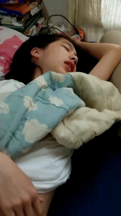 1.mp4 000000787 864x1536