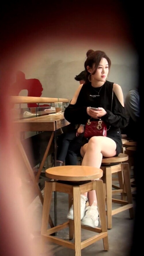 2.mp4 000233720 864x1536