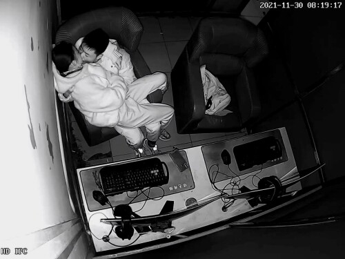 chn24071812.avi 000200950