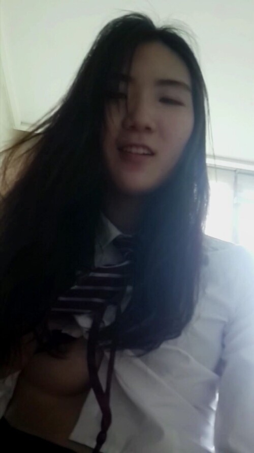 한국 여고생.mp4 000288166 864x1536