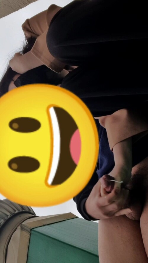 000218550 864x1536