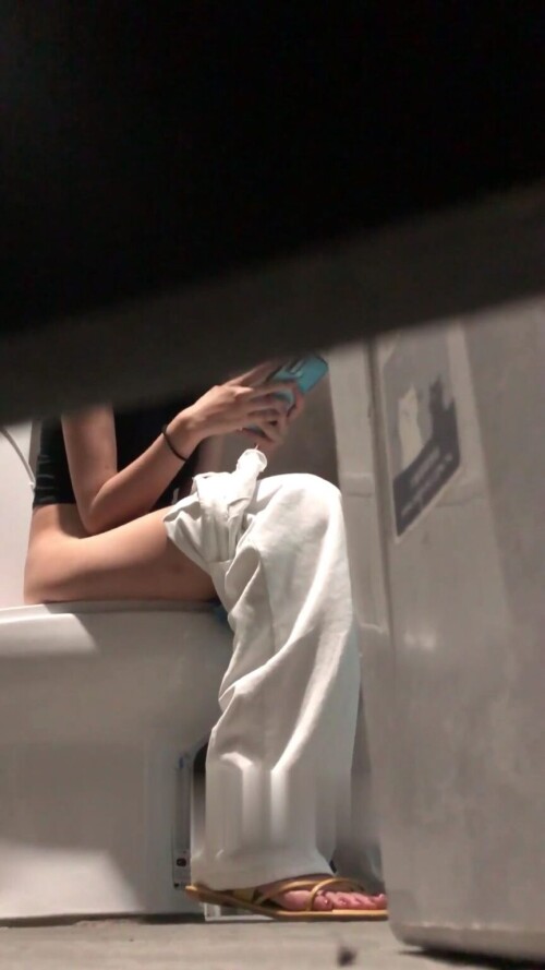 chn24101211.mp4 000295080 864x1536