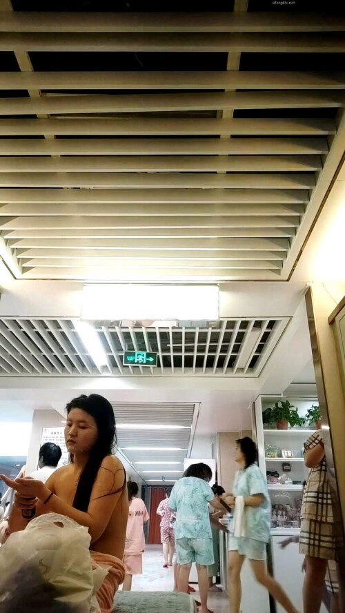 chn24102413.mp4 000384437 864x1536