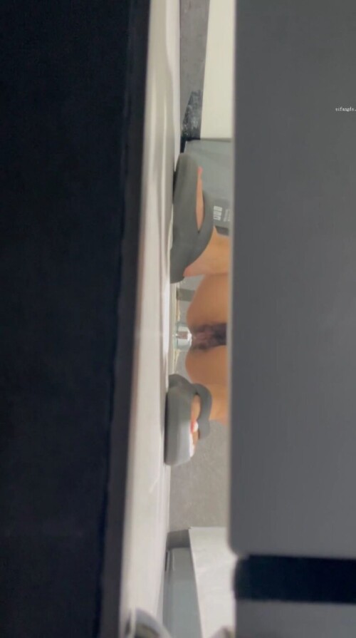 1 3.mp4 000004200 858x1536