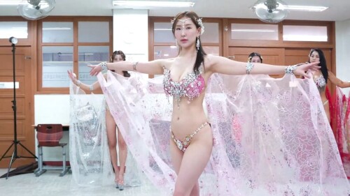 쎄라퀸 비키니쇼 본무대 전 리허설 장면.mp4 000453766 1536x864