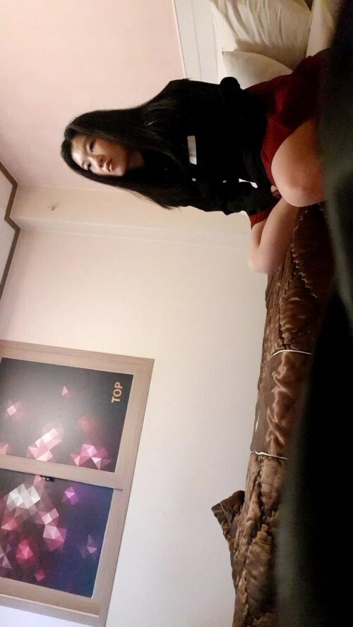 작고 뚱뚱한 남자2.mp4 000354400 864x1536