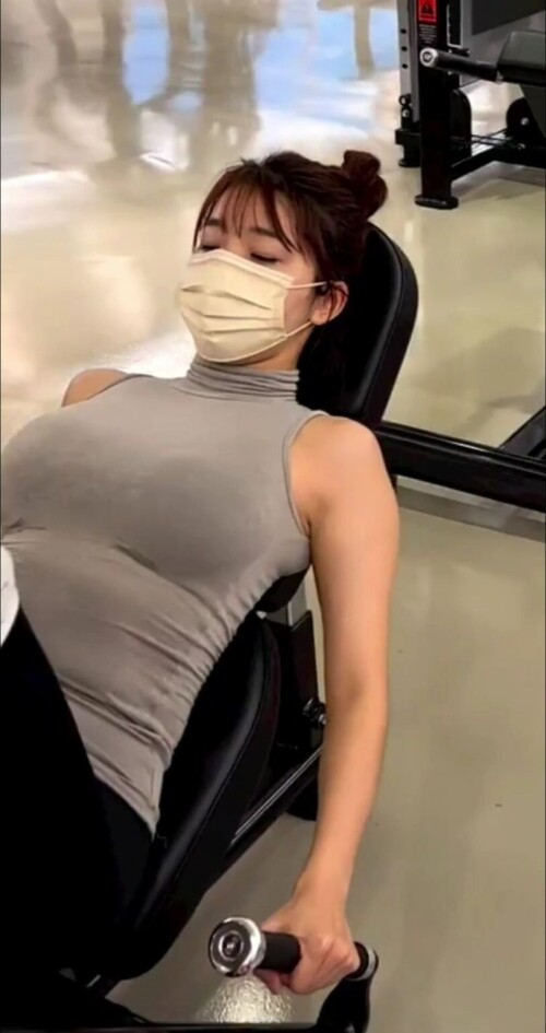 V 1.mp4 000000166 813x1536
