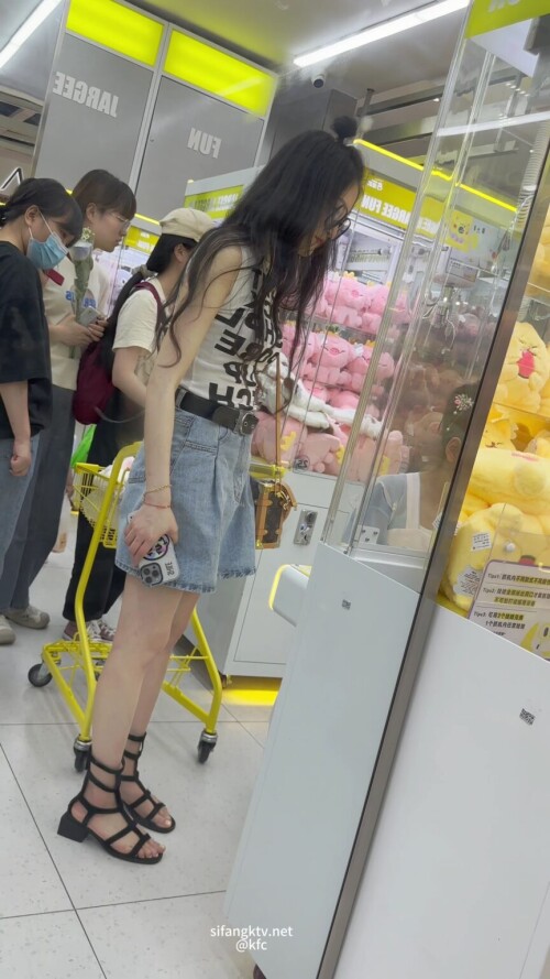 chn25010712.mp4 000000283 864x1536