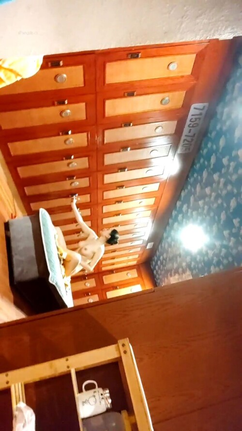 chn25010713.mp4 000207266 864x1536