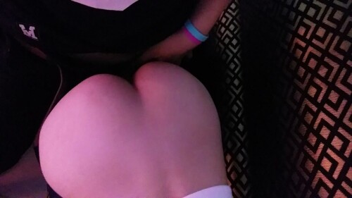 노래방 어린커플.MP4 000149132 1536x864