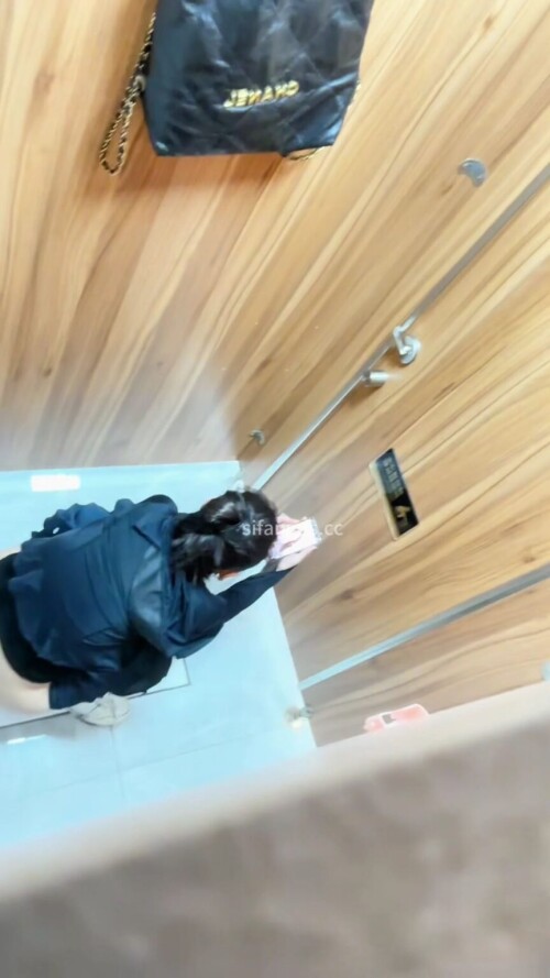 chn25012011.mp4 000079120 864x1536