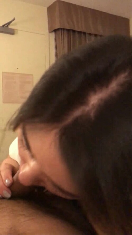 입으로 잘해주는 여친.mp4 000307166 864x1536