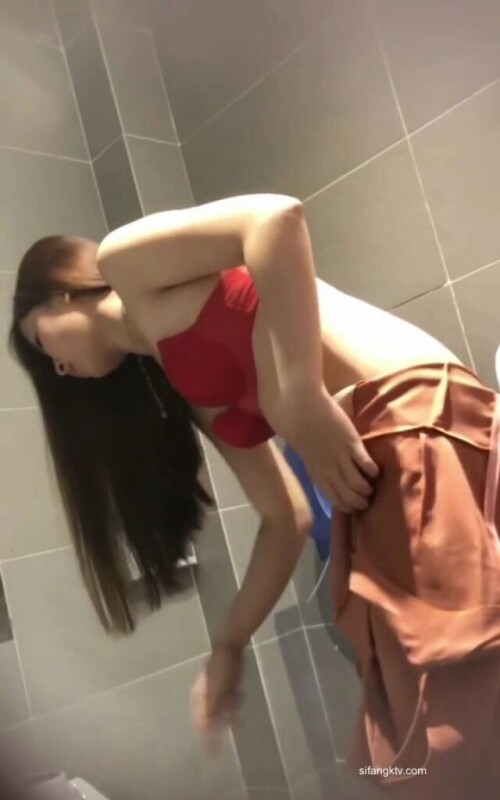 mp4 12.avi 000062854 640x1024