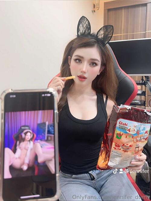 Downloadjennifer dumy 2024 12 23 3617719782 2610x3480 289931ab702c7ac9e9bda282b54d82b4