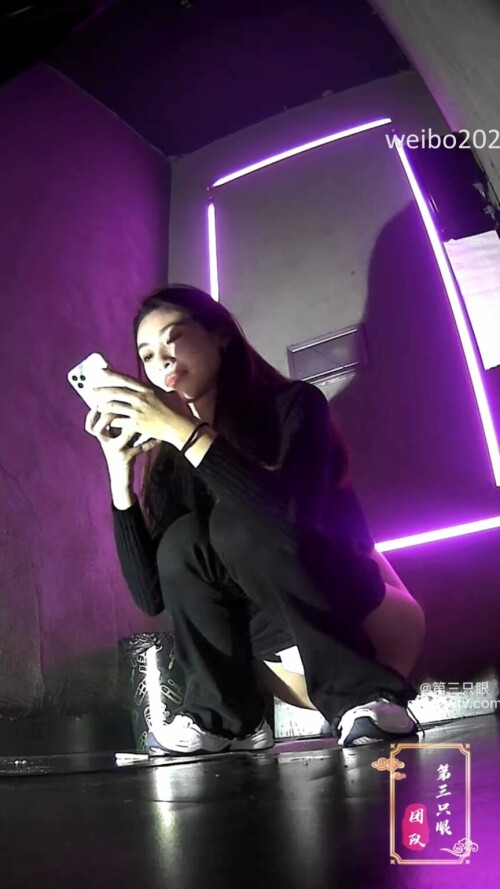 chn25020711.mp4 000178120 864x1536