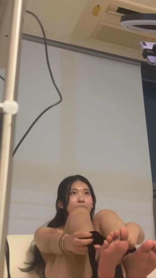 1.mp4 000002029 862x1536