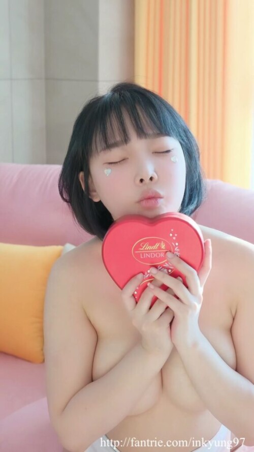 강인경 발렌타인2 inkyung97 Fantrie Nude.mp4 000400166 576x1024