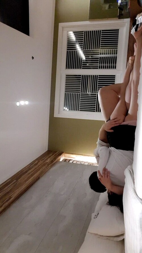 하나은행흰창문2 1.mp4 000608440 864x1536
