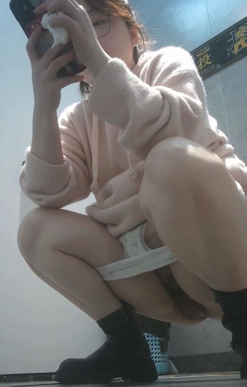 8.mp4 000012833 653x1024