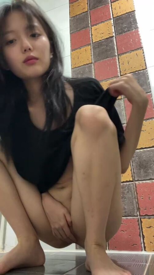 슬렌더 자위녀 얼공 초기일부편집본.mp4 000000166