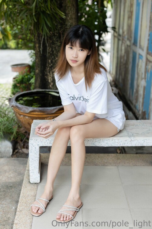2667x4000 998541c7ddfc761b247bb8958af3bf5b