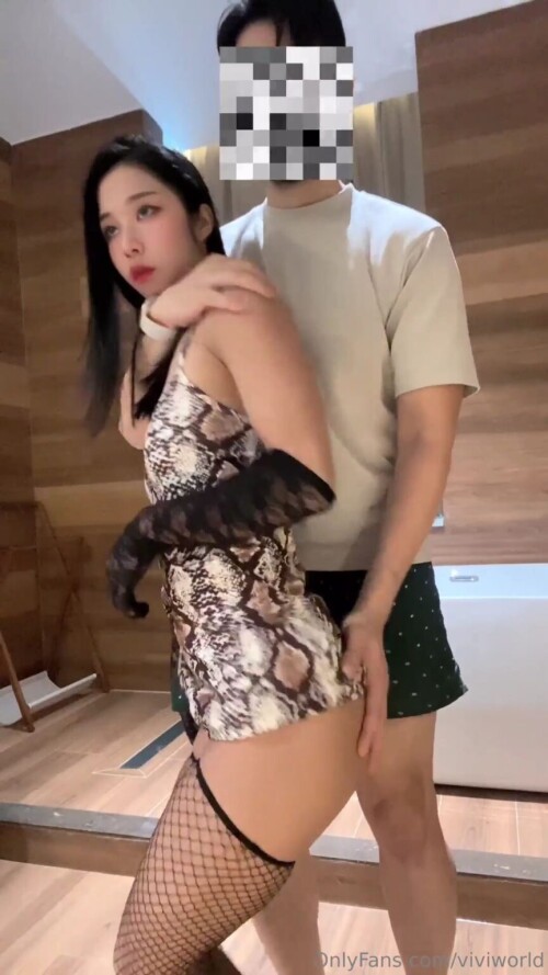 onlyfans viviworld.mp4 000000760 864x1536