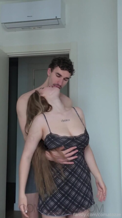 onlyfans comatozze.mp4 000020252 864x1536