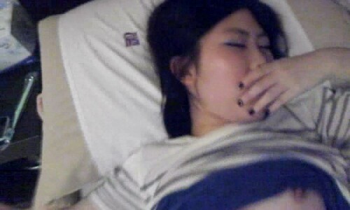 신음을 참는 귀요운뇬2.3gp 000084499