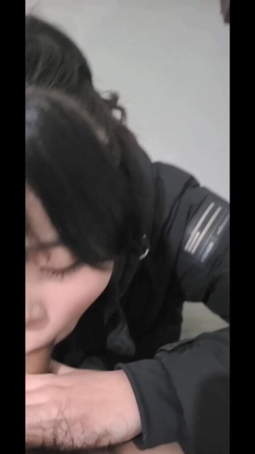 입싸 만원 추가녀.mp4 000005966 576x1024