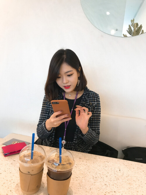 thumb ed87912277ff2856d2f78f7bfe1de083 1761184292 0689 600x800