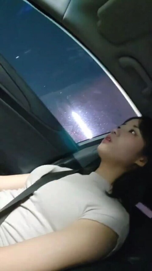 신작미공개 되게 찔끔 나왔다는 차간단녀.MP4 000022200 576x1024